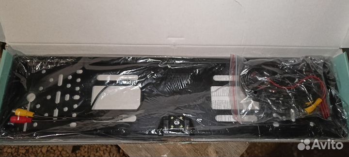 Рамка и камера заднего вида