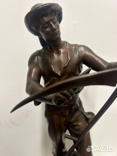 Антикварная бронзовая фигура Франция
