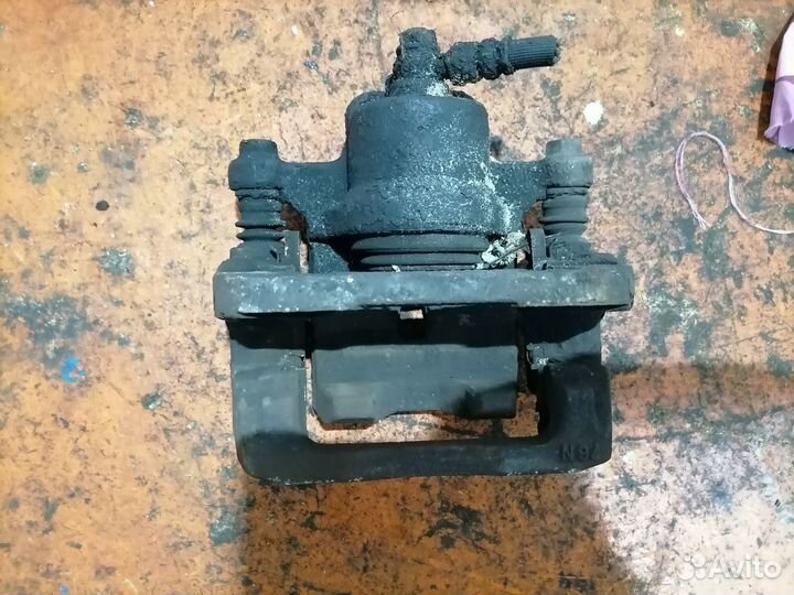 Суппорт задний левый Mazda CX 7 2007-2012