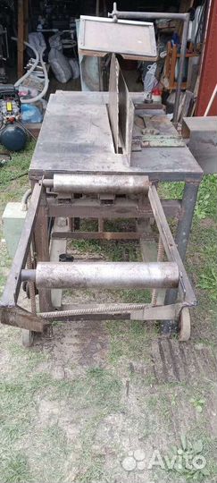 Циркулярный распиловочный станок