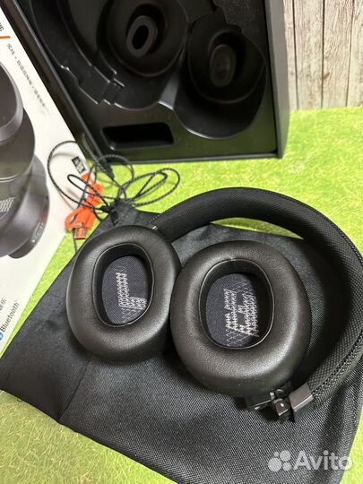 Наушники Bluetooth JBL Live 660 nc