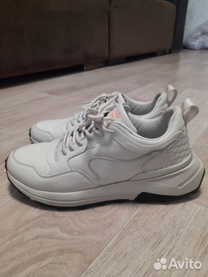 Кроссовки strobs