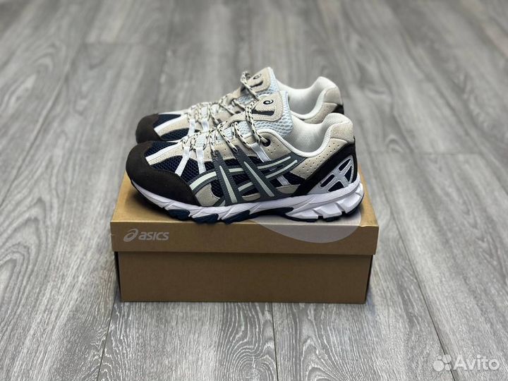 Кроссовки Asics