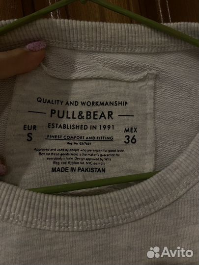 Pull and bear свитшот S