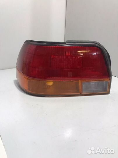 Toyota corolla задний левый фонарь