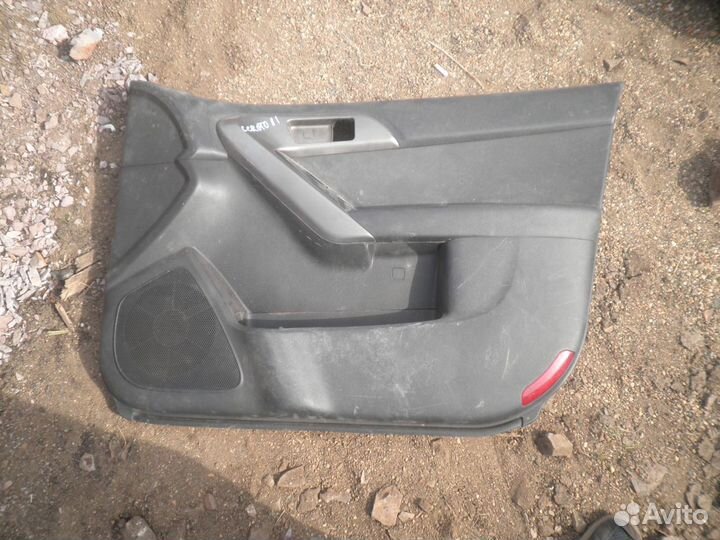 Обшивка двери передней правой Kia Cerato II