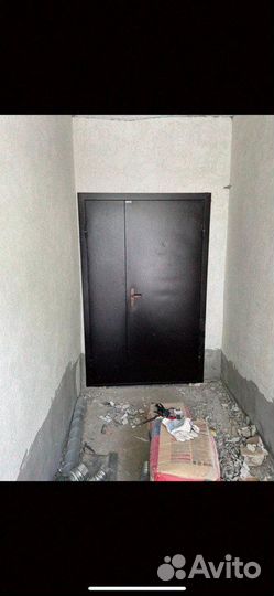 Дверь входная деревянная