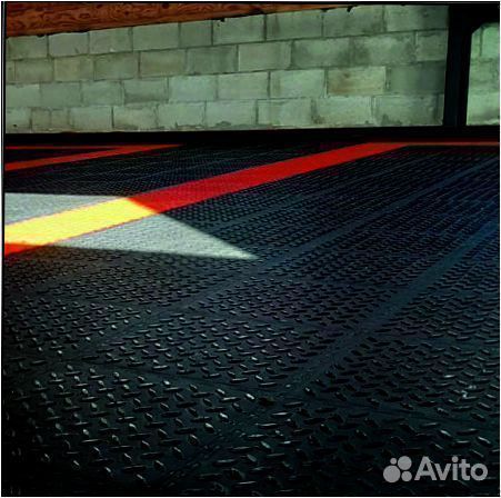 Плитка пвх для гаража автосервиса