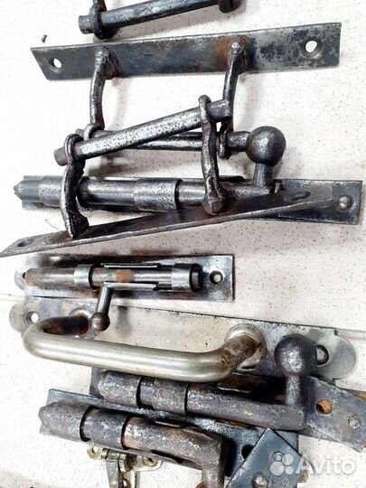 Старинные дверные ручки, засовы