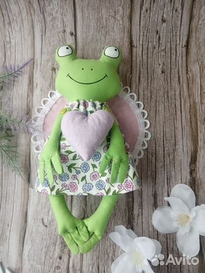 Кукла лягушка с лавандой
