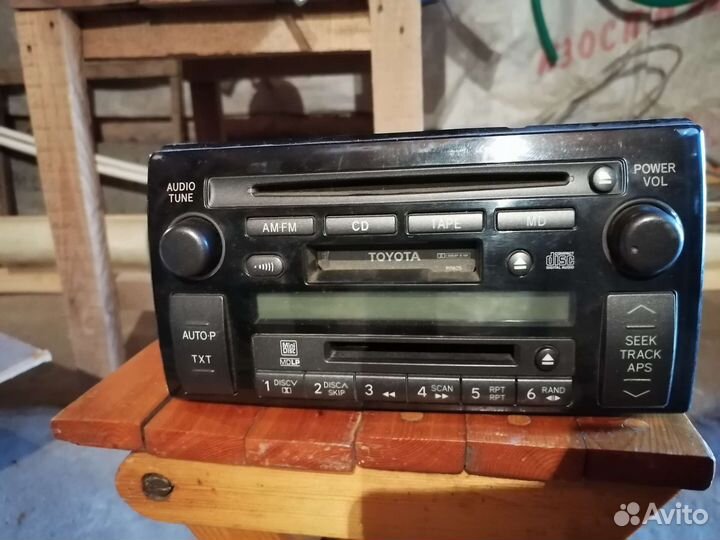 Автомобильный мултимедийный центр