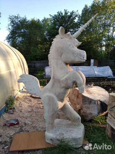 Ручная резьба по дереву.фигуры,таблички,столики и