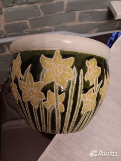 Декоративный горшок для цветов