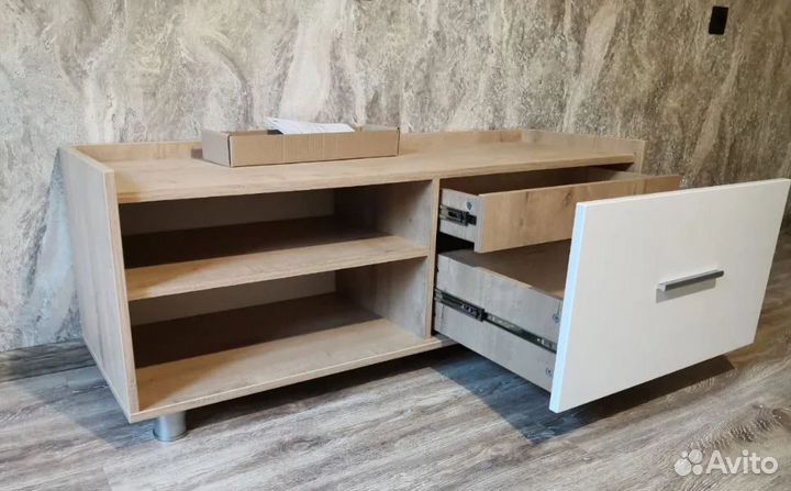 Тумба тв 1,6м