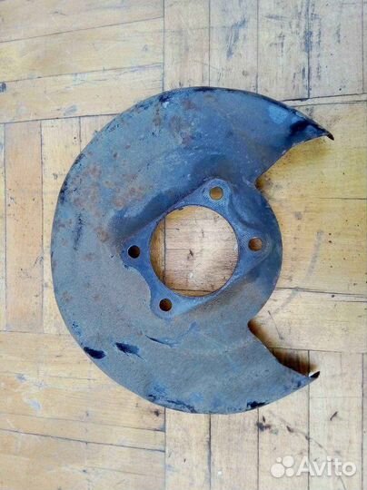 Щит опорный задний левый Kia Ceed 1.4 2012-2018