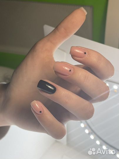Маникюр с покрытием гель-лаком