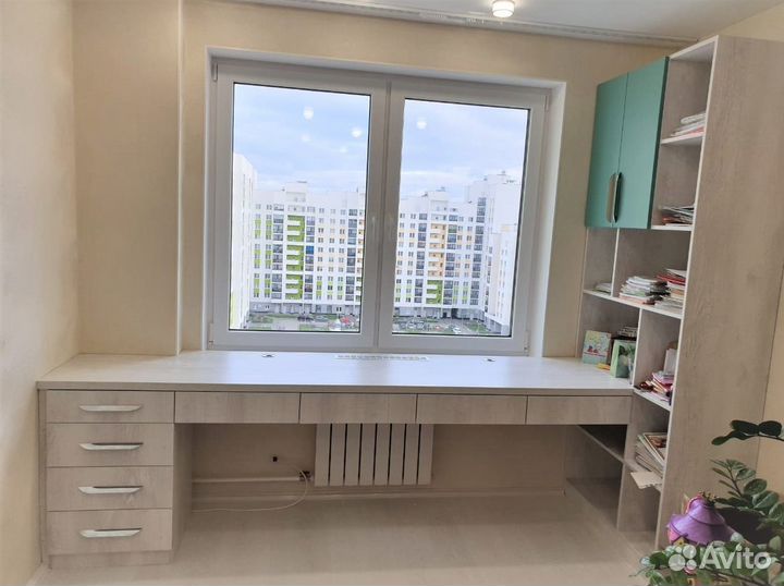 Рабочая зона с шкафом