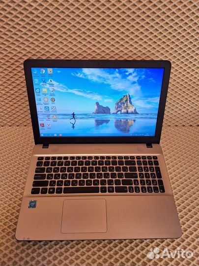 Как новый Шустрый Asus D541SA-XX455