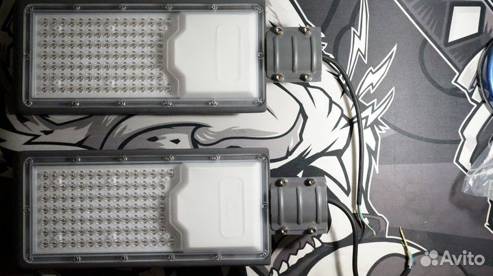 Светодиодный уличный консольный светильник Feron S