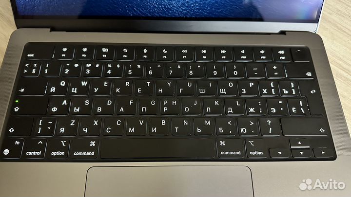 Клавиши клавиатуры MacBook Air 2021-2022