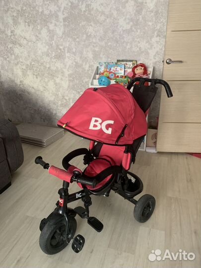 Детский велосипед трехколесный с ручкой