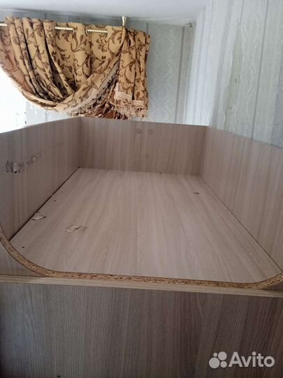 Кровать двух ярусная бу