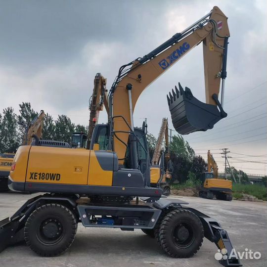 Колёсный экскаватор XCMG XE180WD, 2024