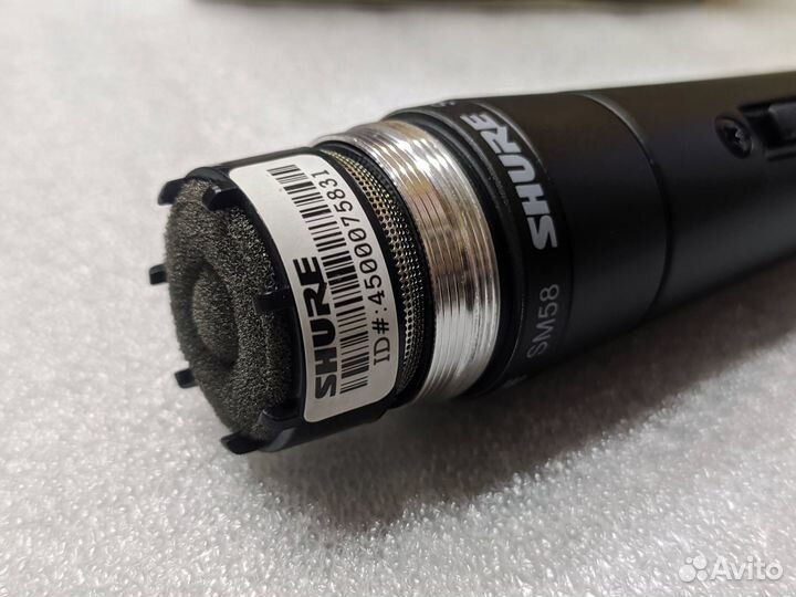 Вокальный микрофон Shure SM58S