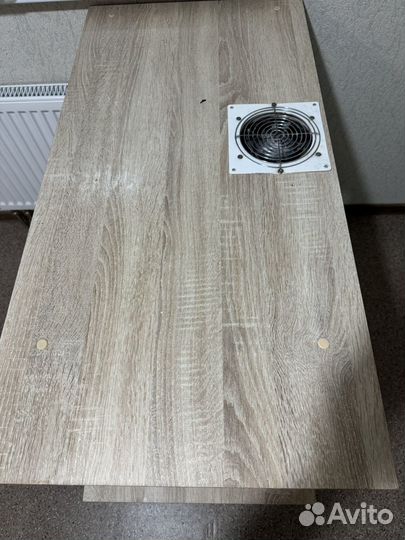 Маникюрный стол с пылесосом