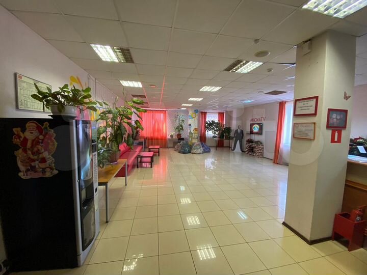 Комната 27 м² в > 9-к., 5/5 эт.