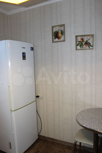 2-к. квартира, 57 м², 3/9 эт.