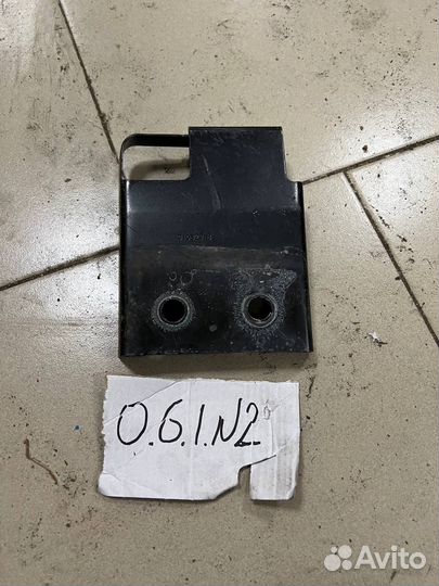 Кронштейн крыла Jaguar F-Pace x761