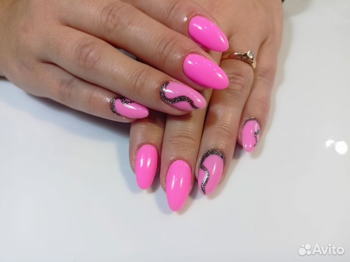 Маникюр педикюр