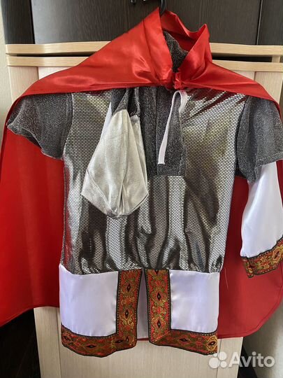 Новогодний костюм продаю