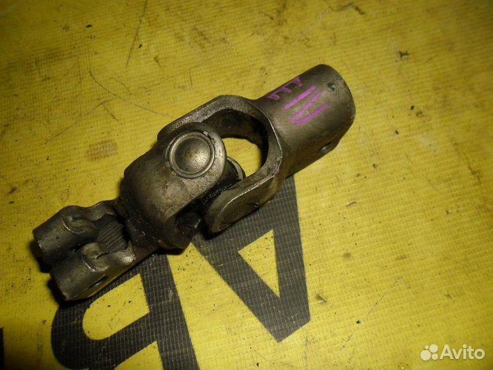 Рулевой карданчик Toyota Corolla AE114