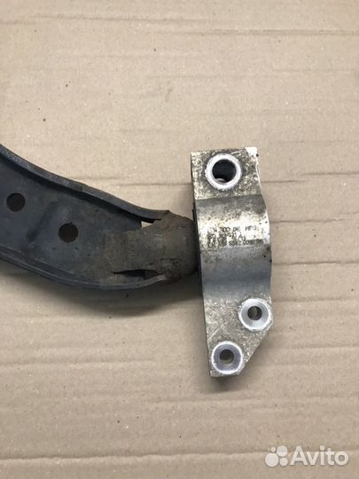 Рычаг передний левый VW Golf V/ Caddy