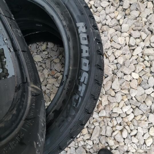 Roadstone Winguard Ice 215/55 R17