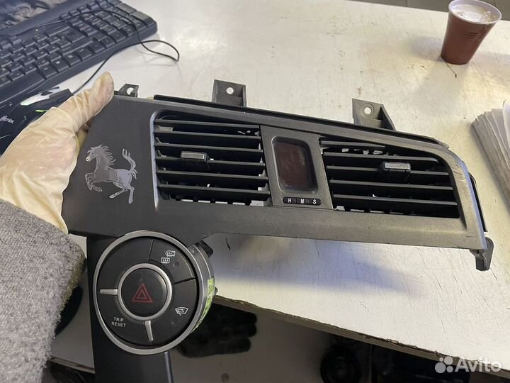 Консоль центральная в сборе Ssang Yong Kyron