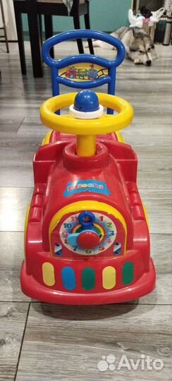 Машинка-каталка паровоз