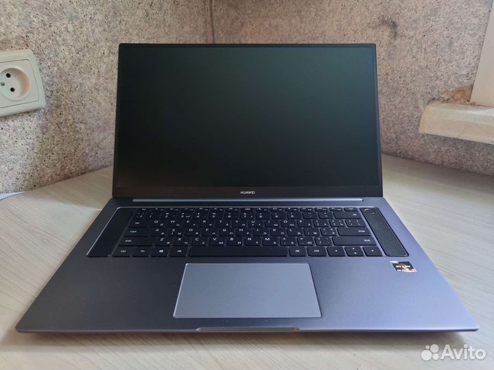 Huawei MateBook D16