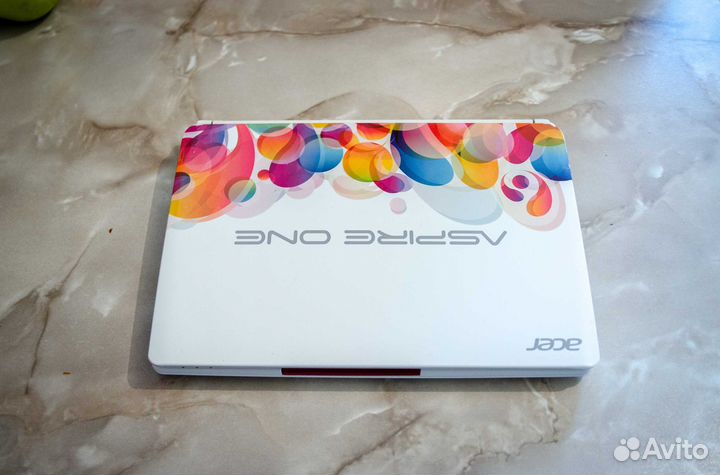 Новый яркий нетбук \ ультрабук Acer Aspire + чехол