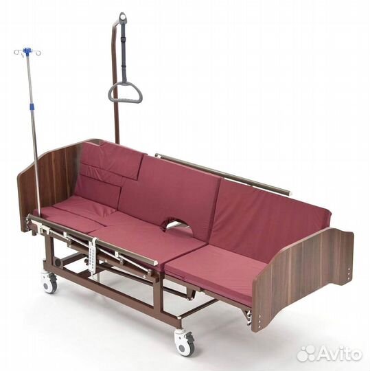 Медицинская кровать для лежачих больных