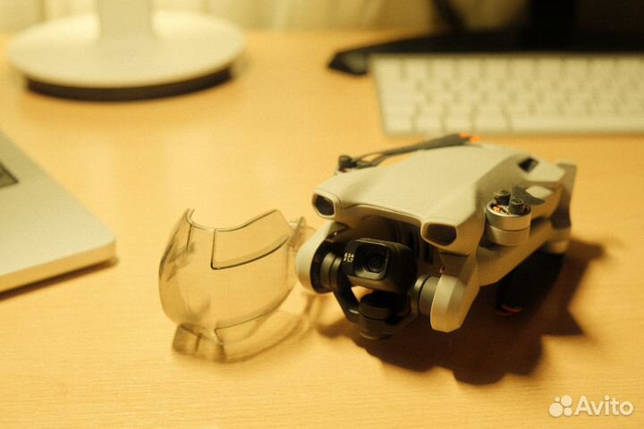 Дрон DJI mavic mini 3 (не работает подвес)