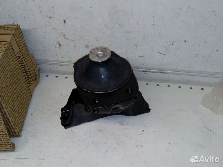 Подушка двигателя передняя Honda Civic