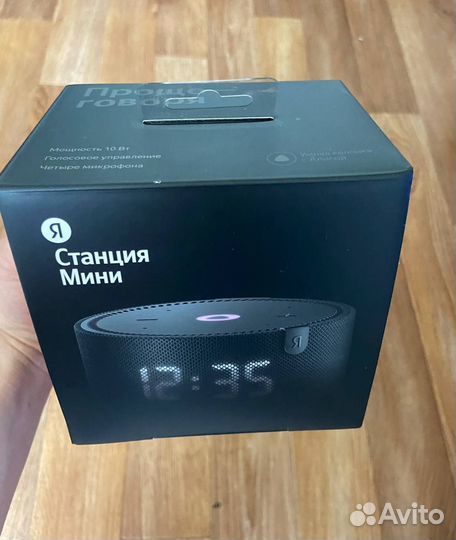 Яндекс станция алиса мини с часами