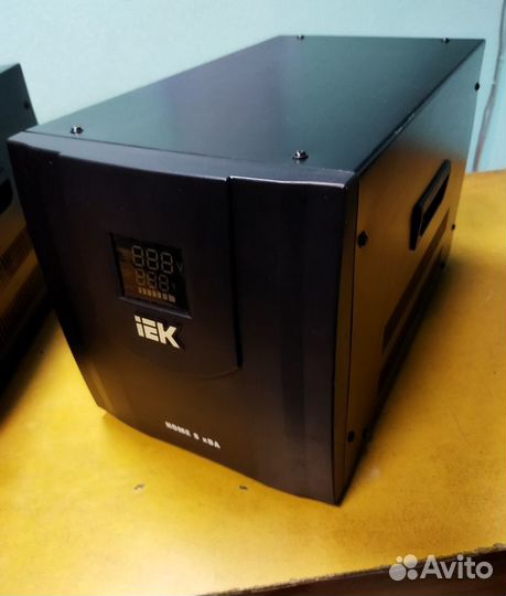 Электронный стабилизатор напряжения