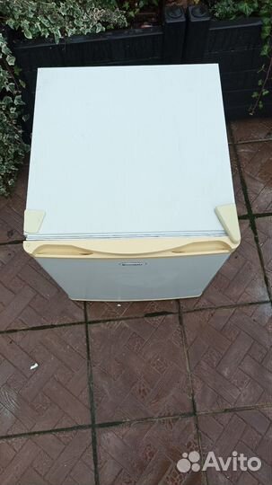 Холодильник барный Shivaki маленький