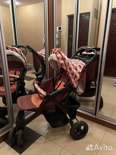 Прогулочная коляска