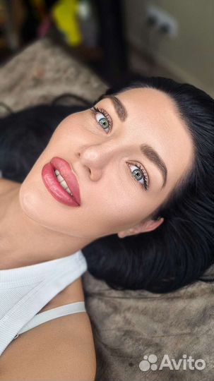 Пудровое напыление/Перманентный макияж губ