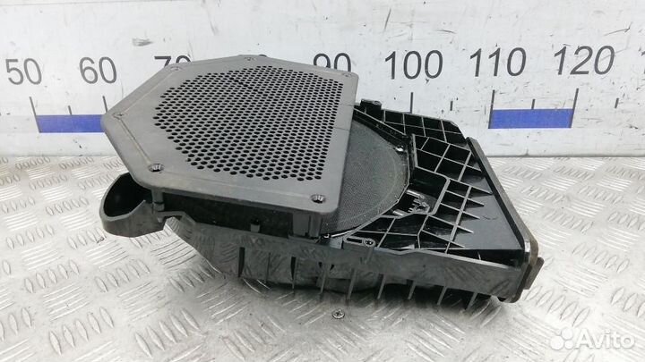 Сабвуфер BMW 1-Series